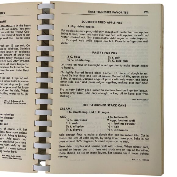 Smoky Mountain Magic Cookbook 1970 Junior Service League Johnson City TN Spiral - Picture 9 of 16